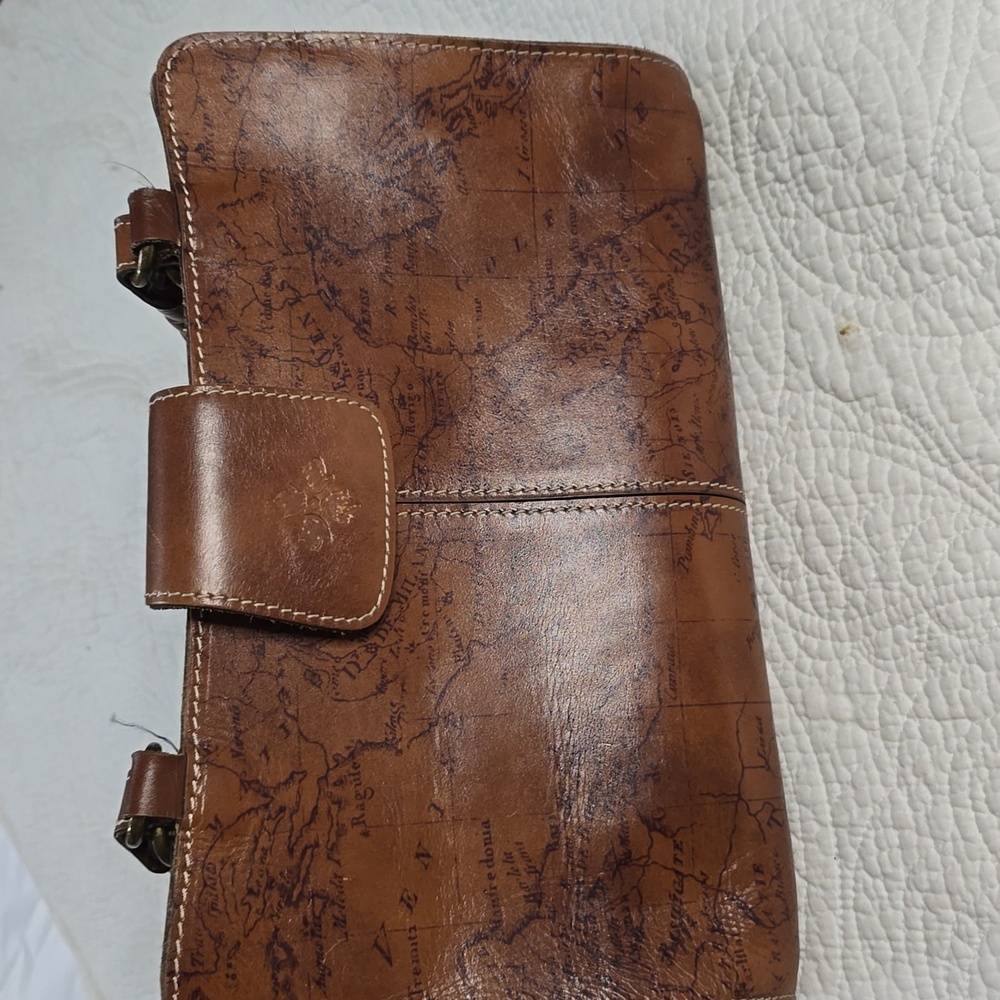 Luxury Boutique Description — Patricia Nash Map-Print Leather Shoulder Bag - Picture 2 of 10